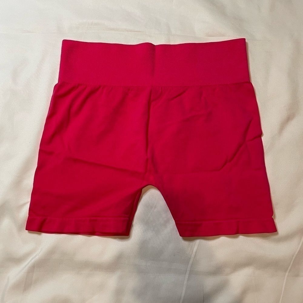 Girls Mopas size OS hot pink spandex shorts